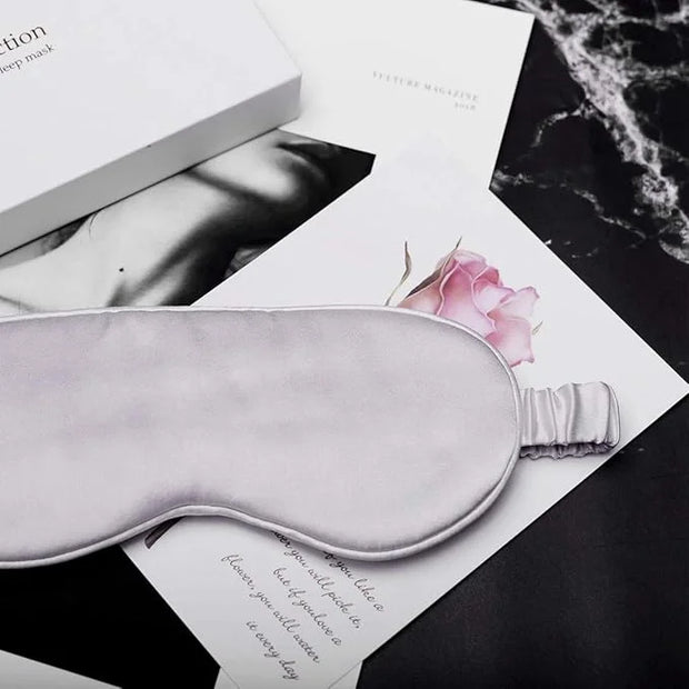 Silk Sleep Mask Light Blocking Luxury 100% Mulberry 19mm Silk Eye Mask Eye Cover Blindfold Ultra Soft Light & Comfy Anti A...