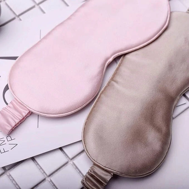 Silk Sleep Mask Light Blocking Luxury 100% Mulberry 19mm Silk Eye Mask Eye Cover Blindfold Ultra Soft Light & Comfy Anti A...