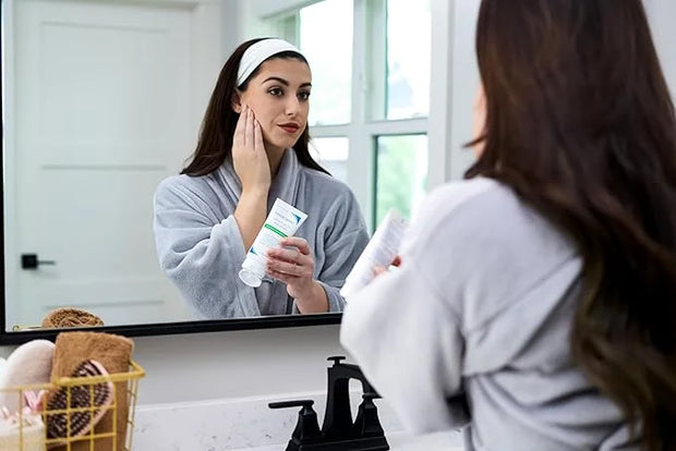 Vanicream Daily Facial Moisturizer With Ceramides and Hyaluronic Acid - Formulated Without Common Irritants for Those with...