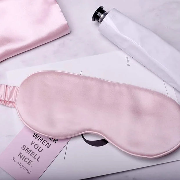 Silk Sleep Mask Light Blocking Luxury 100% Mulberry 19mm Silk Eye Mask Eye Cover Blindfold Ultra Soft Light & Comfy Anti A...