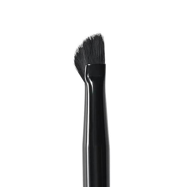 e.l.f. Wing It Liner Brush, Curved Eyeliner Brush For Creating a Precise Winged Look, Made With Synthetic Bristles, Vegan ...