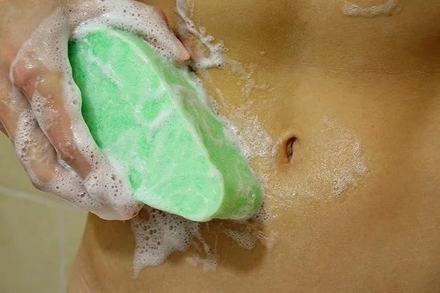 Spongeables Anti Cellulite Body Wash in a 20+ Wash Sponge, Apple, 1 Count - Product Image