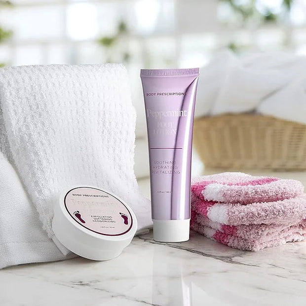 Live Green Bath and Body Present Set- Foot Spa Set with Fuzzy Socks, Lotion, and Scrub, Peppermint - Product Image