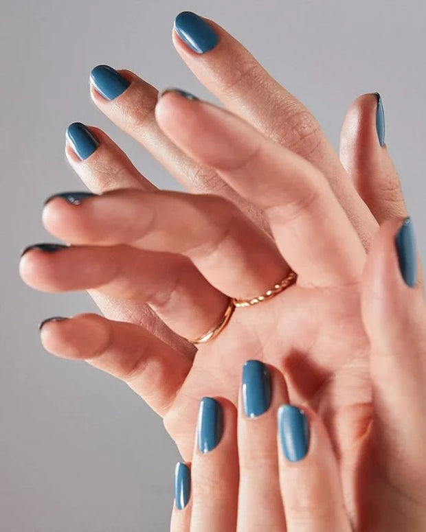 essie gel couture, Long-Lasting Nail Polish, 8-free Vegan, Fashion Freedom, Blue, Cut Loose, 0.46 fl oz - Product Image