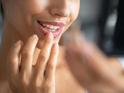SPF 15 Mineral Sunscreen Lip Balm - Vegan and Cruelty Free Broad Spectrum UVA/UVB Lip Care - lemon and mint scent - for Hy...