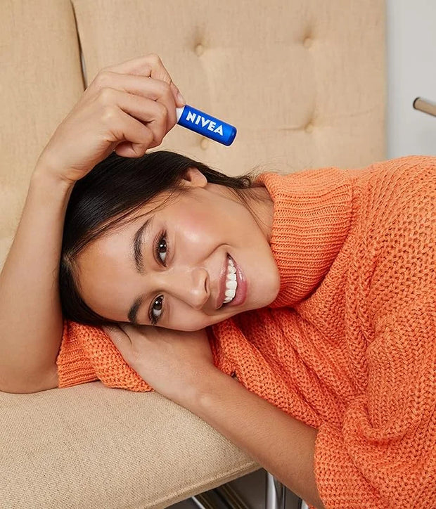 Nivea Essential Lip Care 4.8g
