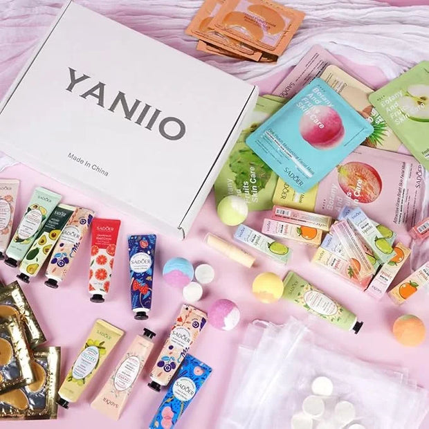 84 Piece Girls Spa Party Supplies Set, Face Masks, Hand Creams, Eye Patches, Bath Bombs, Lip Balms, 12 Person Kit - Produc...