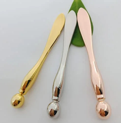 WOIWO 1 PCS Metal Cosmetics Dipping Spoon Cream Shovel Spoon Beauty Mask Small Spoon Eye Cream Stick (gold) - Product Image