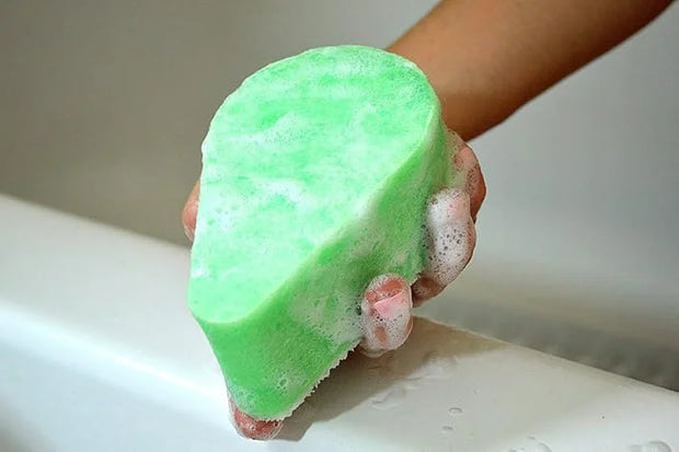 Spongeables Anti Cellulite Body Wash in a 20+ Wash Sponge, Fresh Aloe, 1 Count - Product Image