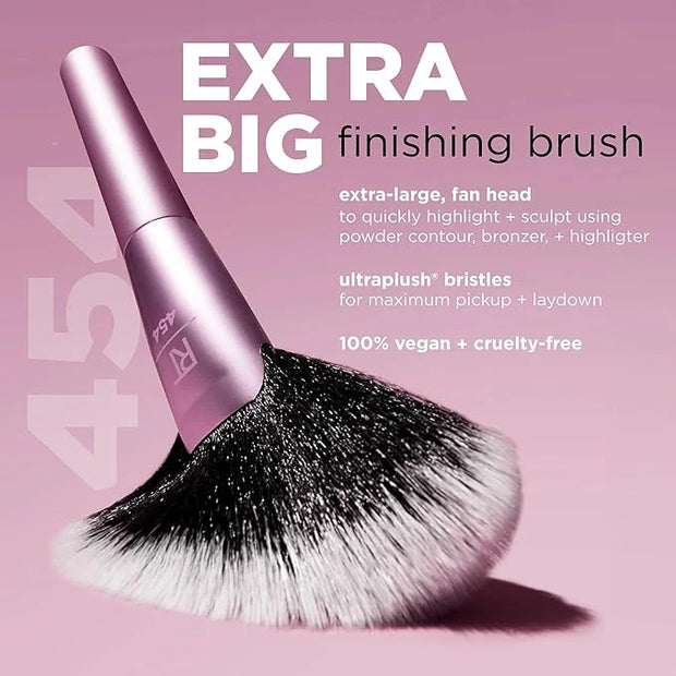 Real Techniques Extra Big Finishing Brush, Large Makeup Brush For Powder Bronzer, Highlight, & Contour, XL Oversized Fan B...