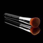 Sigma Beauty F47 Multitasker Makeup Brush – Multi-Use Face Makeup Brush for Blending, Contouring, & Buffing, Use with Foun...