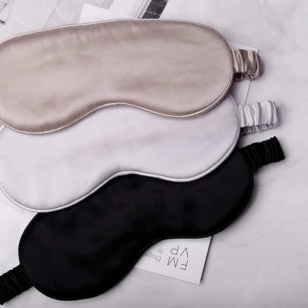 Silk Sleep Mask Light Blocking Luxury 100% Mulberry 19mm Silk Eye Mask Eye Cover Blindfold Ultra Soft Light & Comfy Anti A...