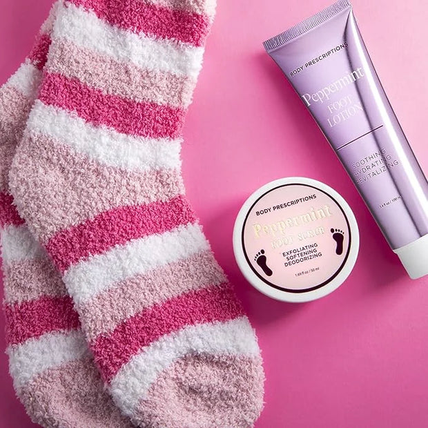 Live Green Bath and Body Present Set- Foot Spa Set with Fuzzy Socks, Lotion, and Scrub, Peppermint - Product Image
