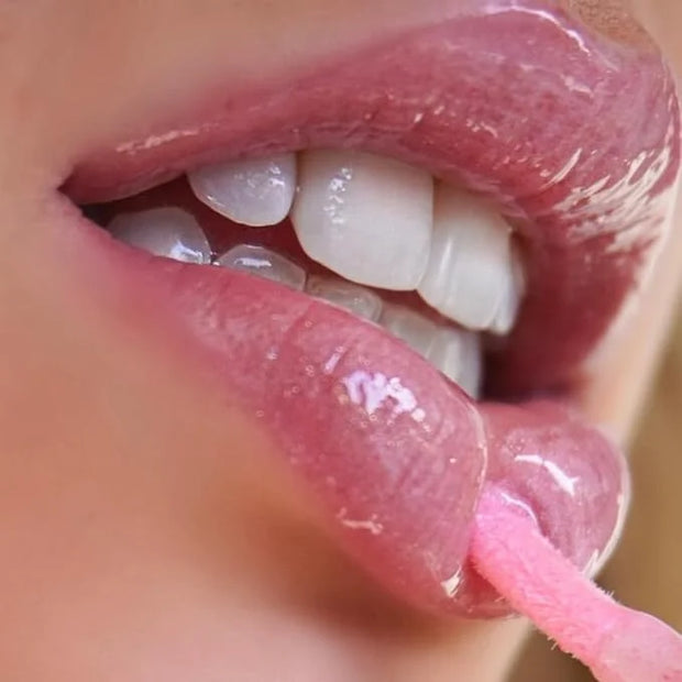 Kisses Lip Gloss Mini - Pink a Boo - Product Image