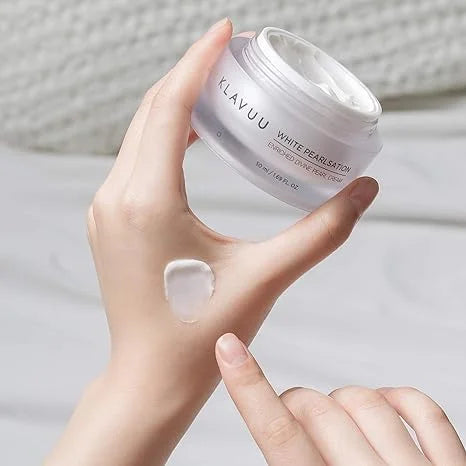 KLAVUU PEARLSATION Enriched Pearl Eye Cream – Face Moisturizer, Niacinamide, Enhances Skin Elasticity, Dark Circles Under ...